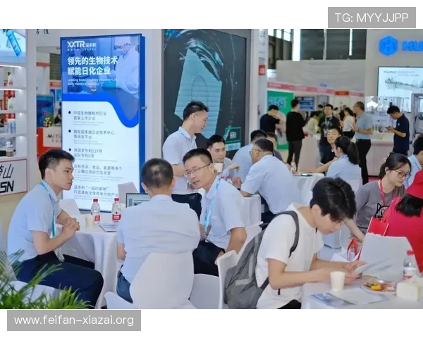 金龙国际大赌场：专业的客户服务团队全天候在线，为您提供贴心周到的支持